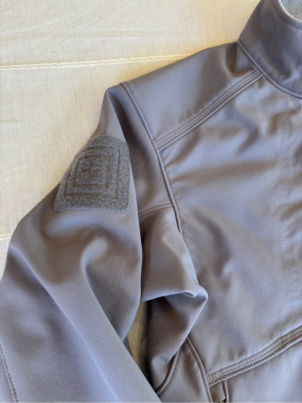 5.11 Tactical Sierra Softshell Jacket Lunar Gray Mens Outdoor Tactical 78005 - Picture 3 of 11